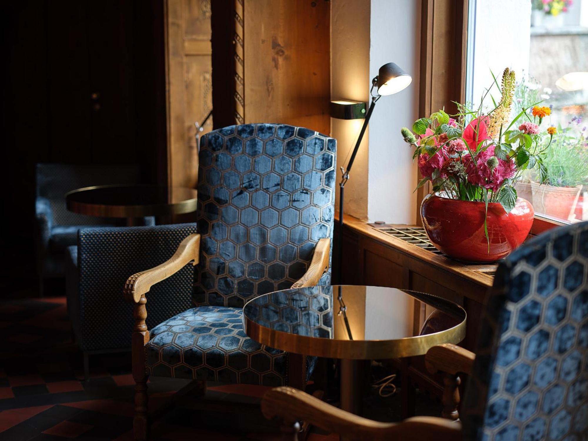 Hotel Castell ツオウ エクステリア 写真