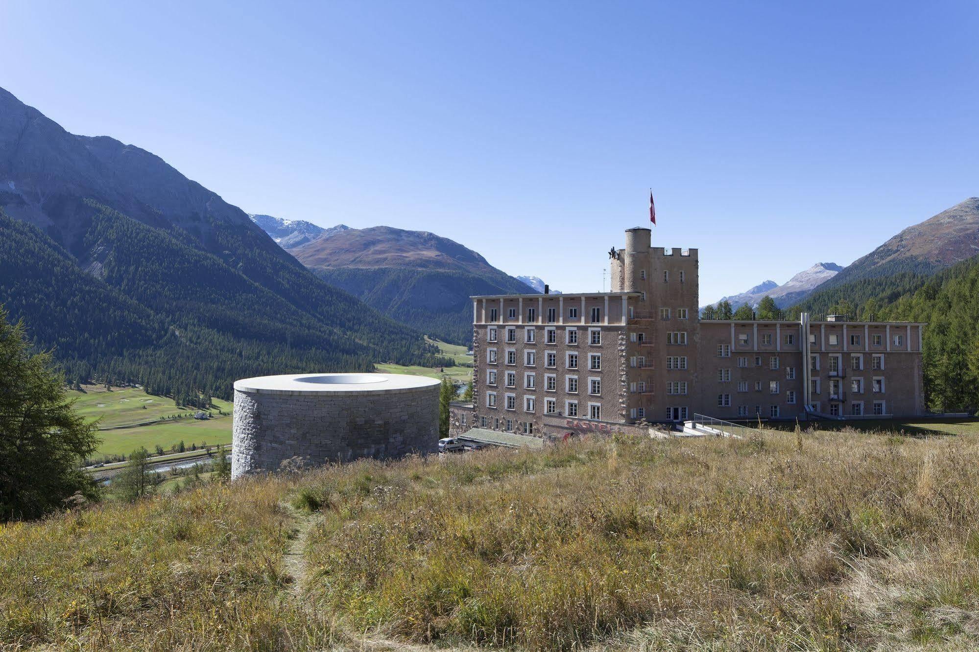 Hotel Castell ツオウ エクステリア 写真
